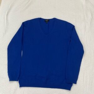 Cashmere Charter Club Women’s Royal Blue V-Neck Sweater